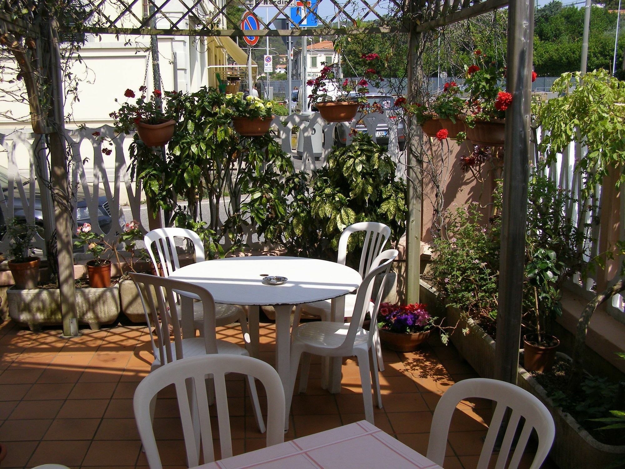 Hotel Fiammetta Quercianella Exterior photo